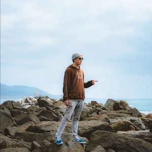 Meet your Posher, Jayton